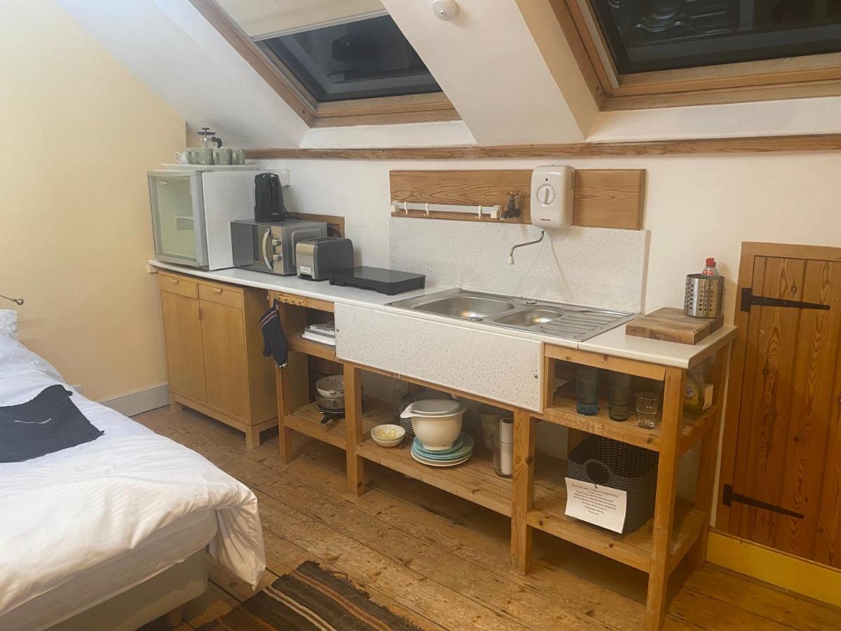 The Dragonfly Bnb, Glastonbury Exterior photo