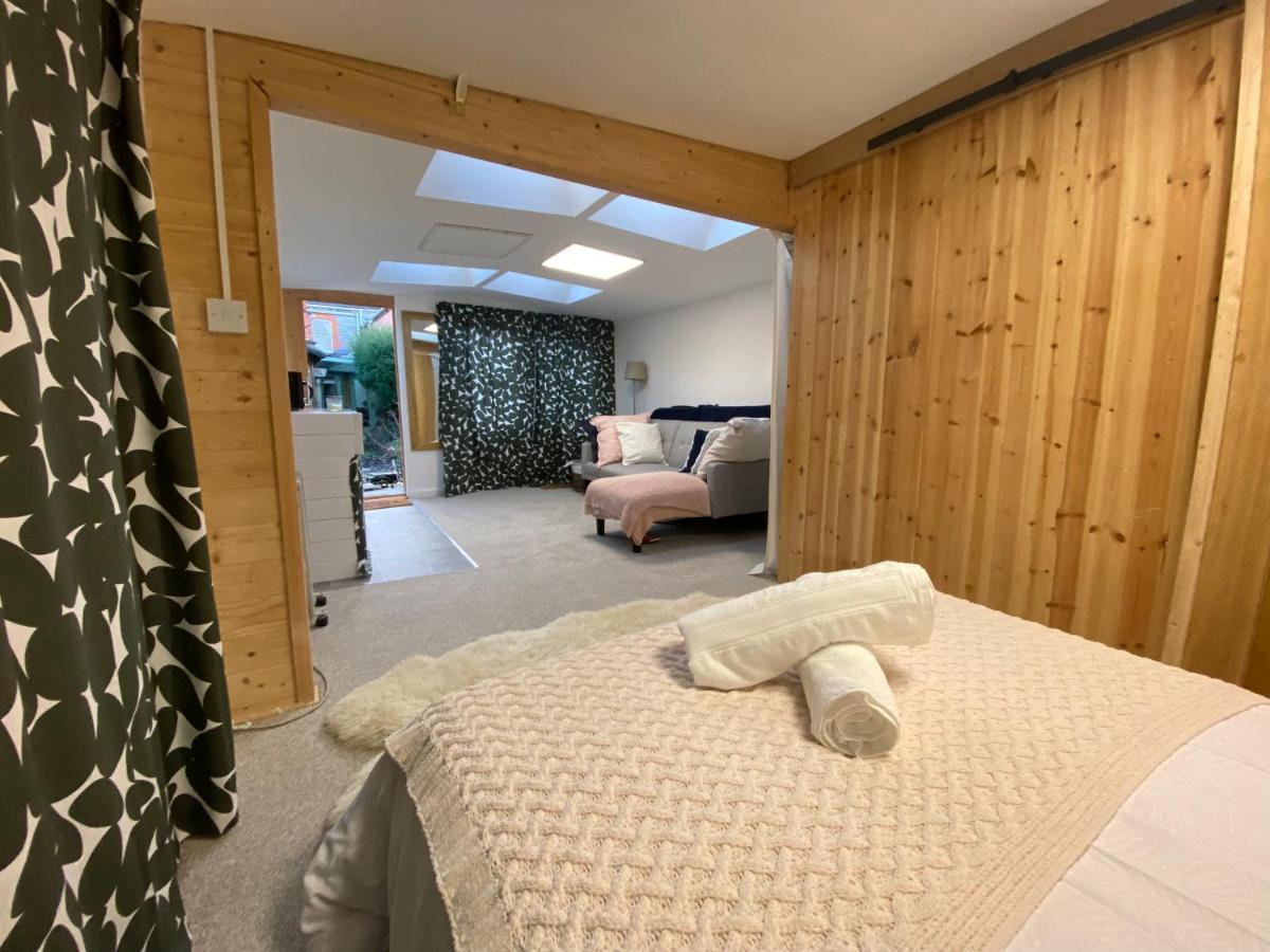 The Dragonfly Bnb, Glastonbury Exterior photo